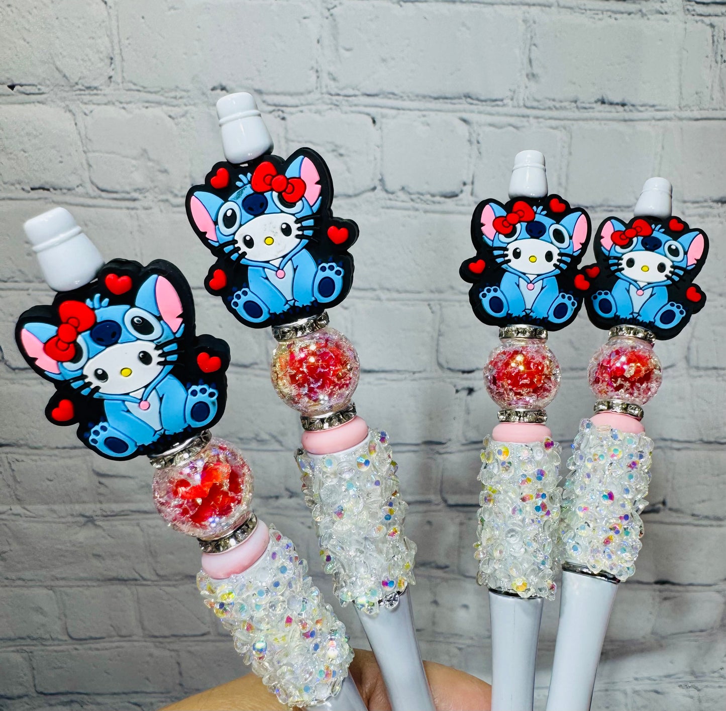 Beaded pen with stitch costume kitty, Cute kitty in Stitch-Outfit beaded pen,custom stitch-inspired kitty bead pen, Blue alien costume bead