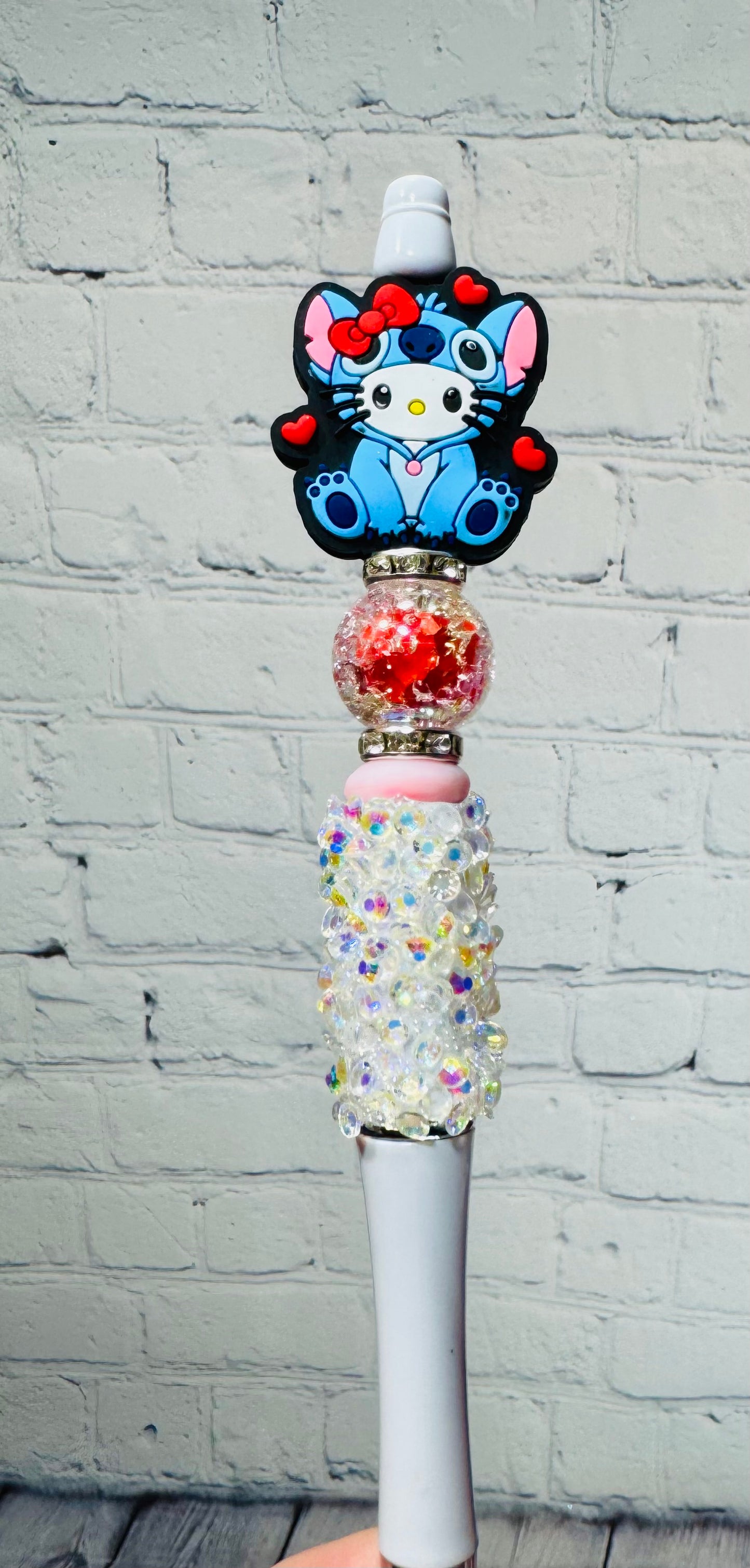 Beaded pen with stitch costume kitty, Cute kitty in Stitch-Outfit beaded pen,custom stitch-inspired kitty bead pen, Blue alien costume bead