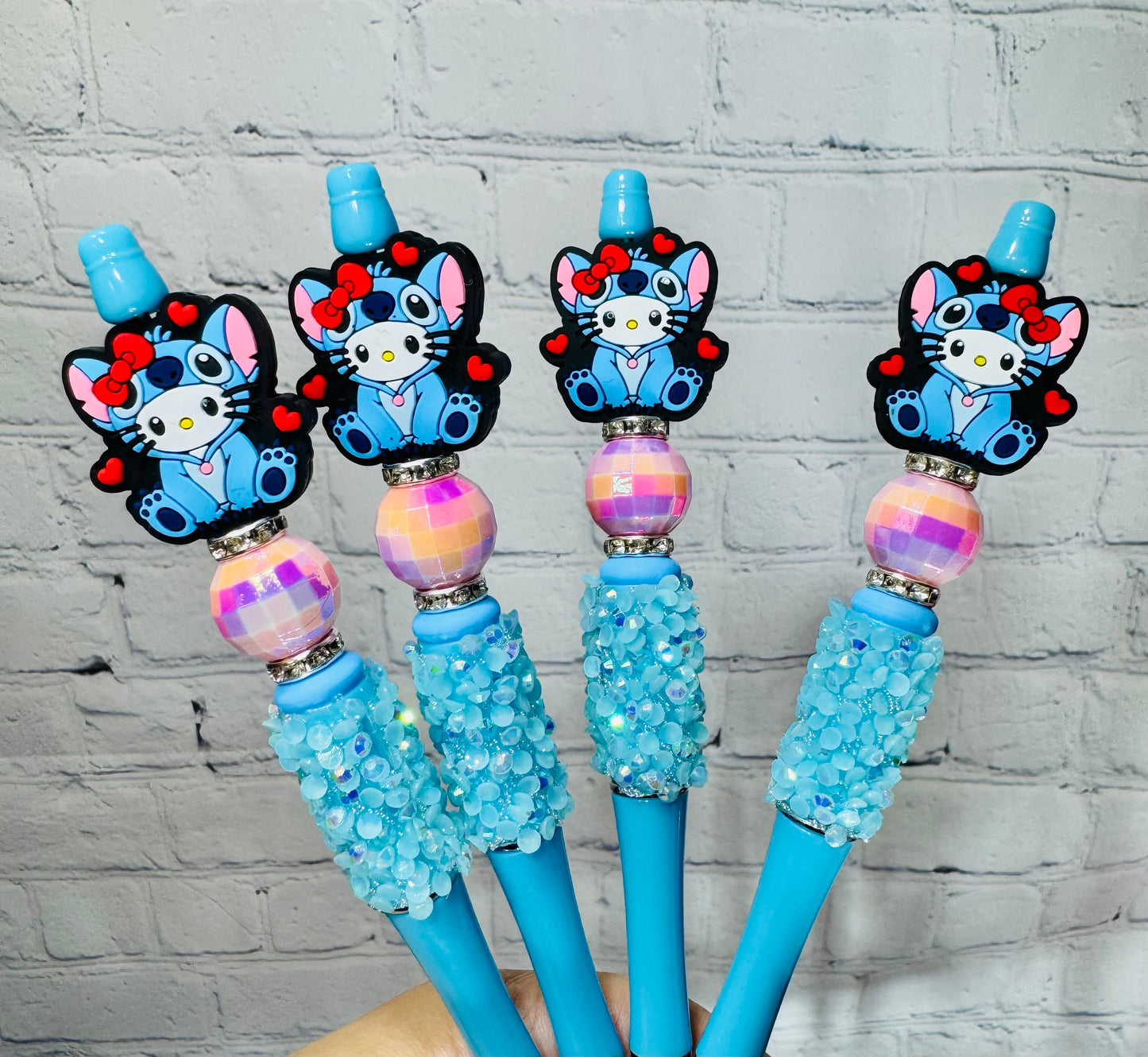 Beaded pen with stitch costume kitty, Cute kitty in Stitch-Outfit beaded pen,custom stitch-inspired kitty bead pen, Blue alien costume bead