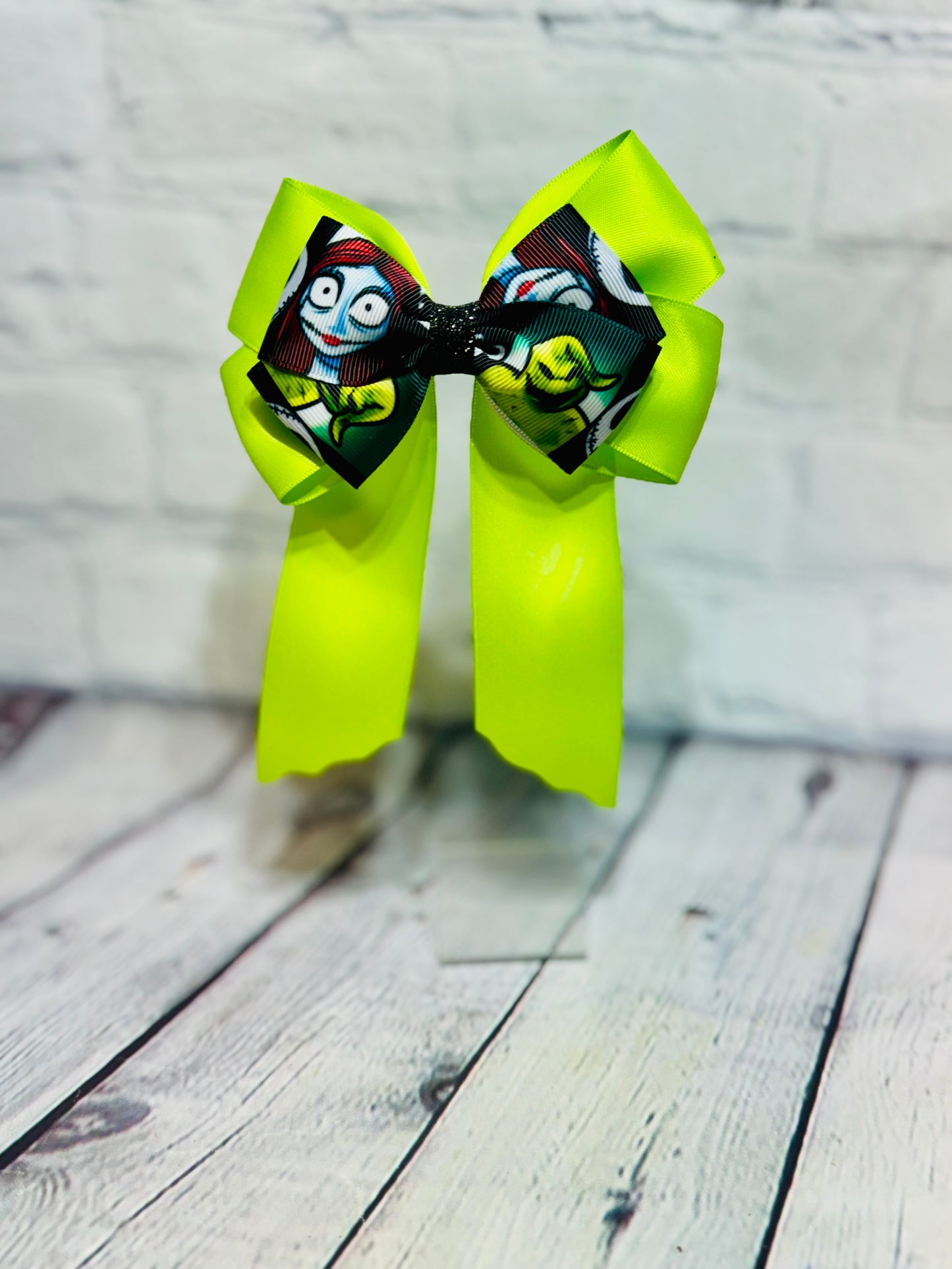Cute green Nightmare Bow; Jack hair bow; Cute green Sally hair bow, green monster girls bow; toddlers scary nightmare bow; Halloween bow