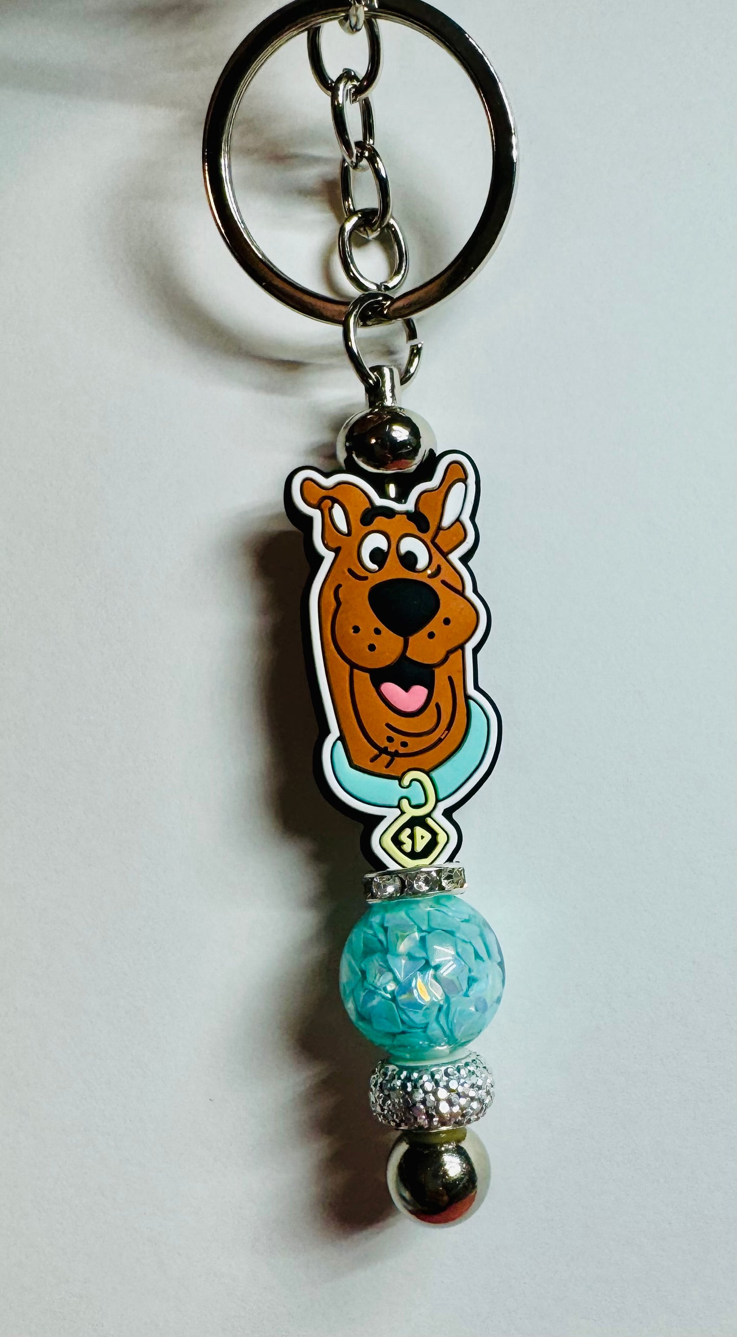 Cartoon Dog Beaded Keychain for Fans, Handmade Glitter Bead Keychain for Bag or Keys, Cute Dog Lover Keychain with Acrylic Charm, dog