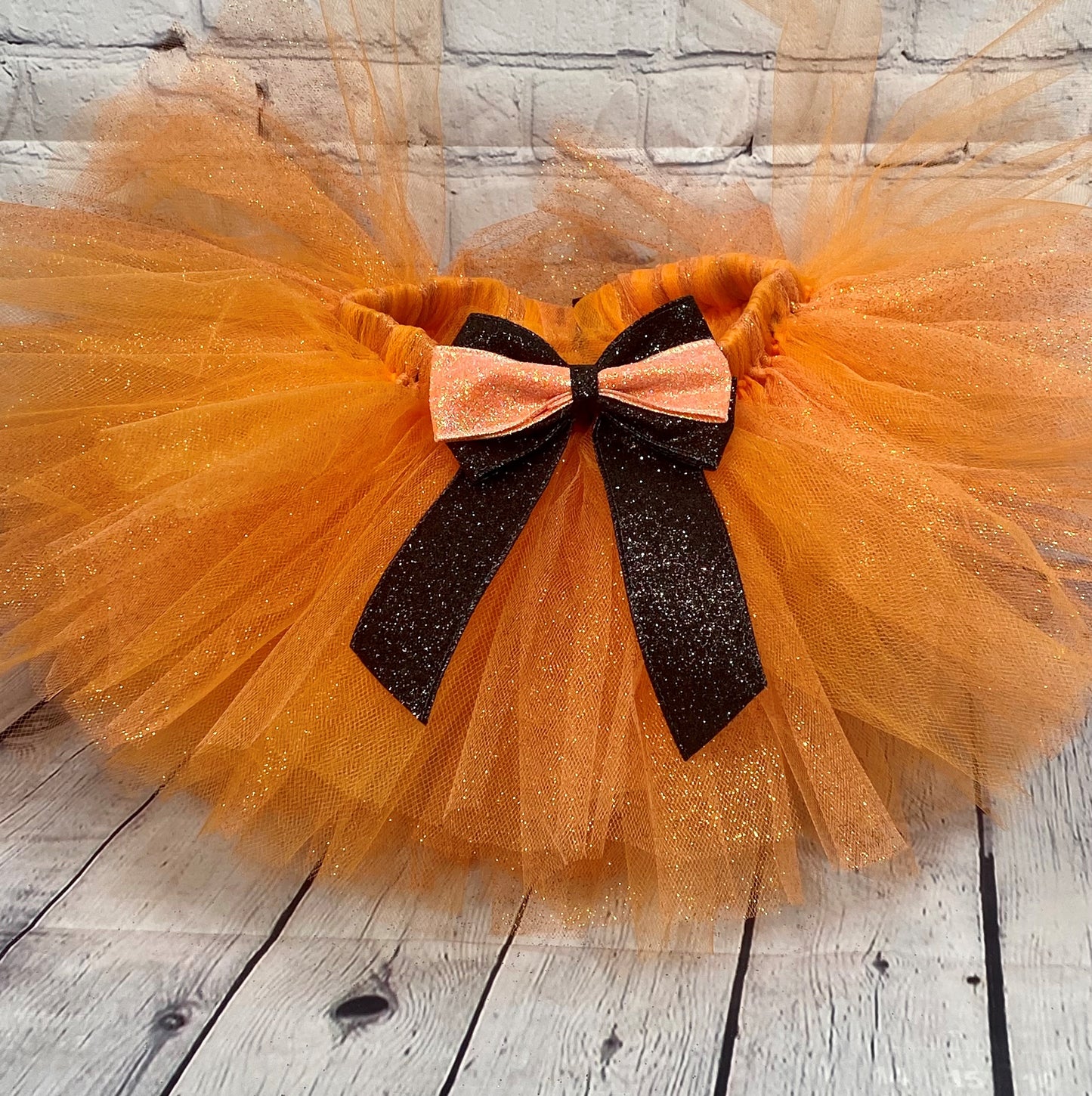 Witch Pig Birthday outfit; Witch Bday tutu set; Personalized Witch Birthday shirt; Witch pig Halloween set; Cute pig witch costume